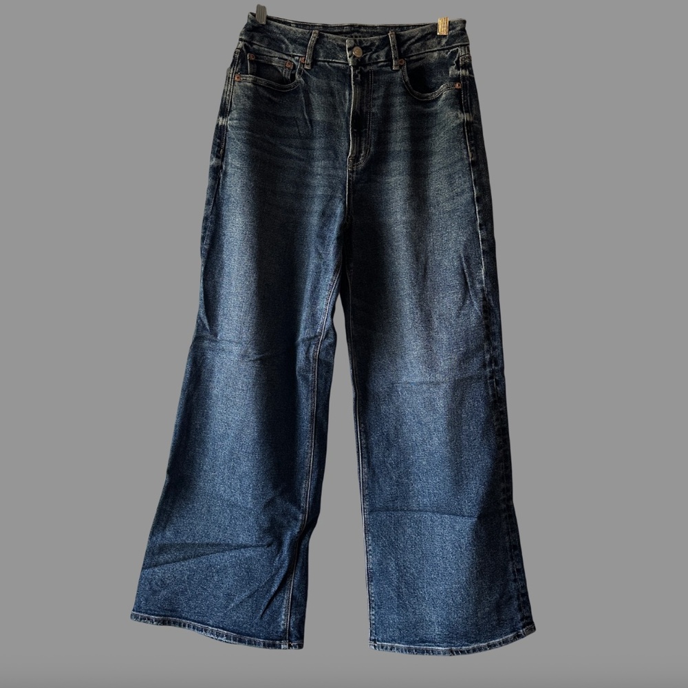 American Eagle Super High Rise Baggy Wide Leg Jeans – Size 10S